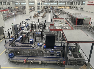 12人每小时生产15000瓶 看泸州如何引领中国白酒行业迈向数字化、智能化新纪元